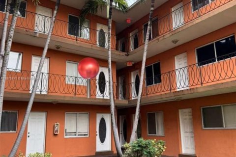 Copropriété à louer à Miami, Floride: 2 chambres, 60.01 m2 № 1928073 - photo 4