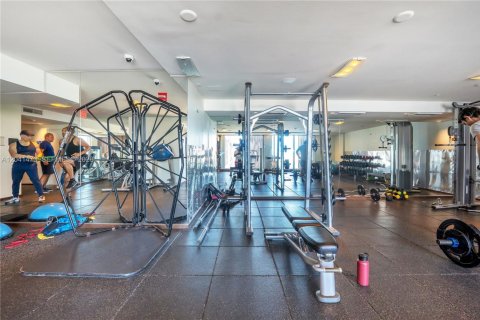 Condo in Miami, Florida, 2 bedrooms  № 2244890 - photo 26