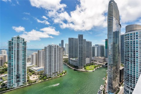 Condo in Miami, Florida, 2 bedrooms  № 2244890 - photo 17