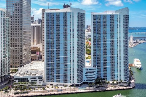 Condo in Miami, Florida, 2 bedrooms № 2244890
