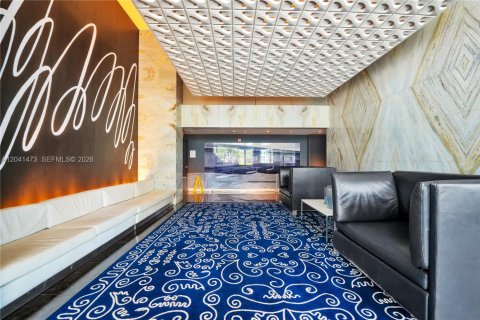 Condo in Miami, Florida, 2 bedrooms  № 2244890 - photo 23