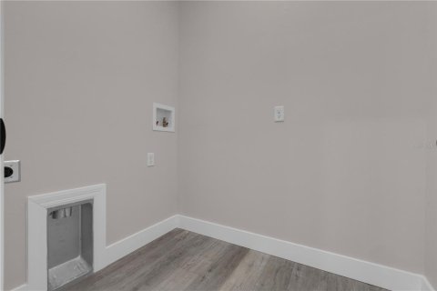 House in DeLand, Florida 3 bedrooms, 116.22 sq.m. № 1837692 - photo 20
