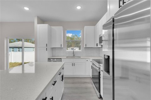House in DeLand, Florida 3 bedrooms, 116.22 sq.m. № 1837692 - photo 7