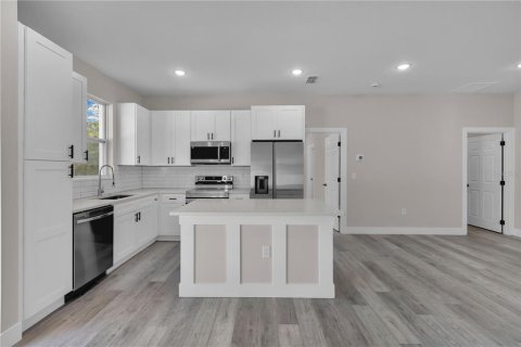 House in DeLand, Florida 3 bedrooms, 116.22 sq.m. № 1837692 - photo 6
