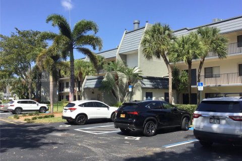 Condo in Lake Worth, Florida, 1 bedroom  № 2188890 - photo 3
