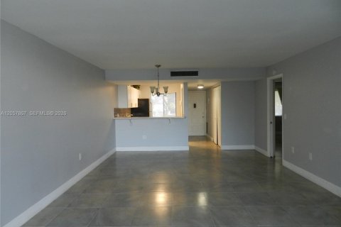 Condo in Lake Worth, Florida, 1 bedroom  № 2188890 - photo 23