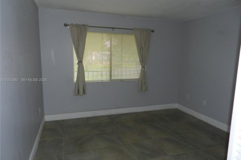 Condo in Lake Worth, Florida, 1 bedroom  № 2188890 - photo 18