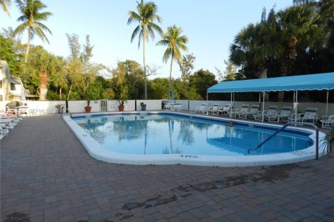 Condo in Lake Worth, Florida, 1 bedroom  № 2188890 - photo 8
