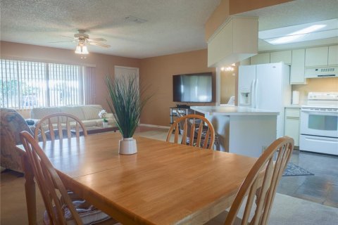 House in Summerfield, Florida 2 bedrooms, 115.94 sq.m. № 1279973 - photo 13