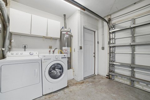 Casa en venta en Hollywood, Florida, 3 dormitorios, 160.16 m2 № 2382960 - foto 29
