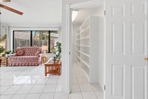 Casa en venta en Hollywood, Florida, 3 dormitorios, 160.16 m2 № 2382960 - foto 19