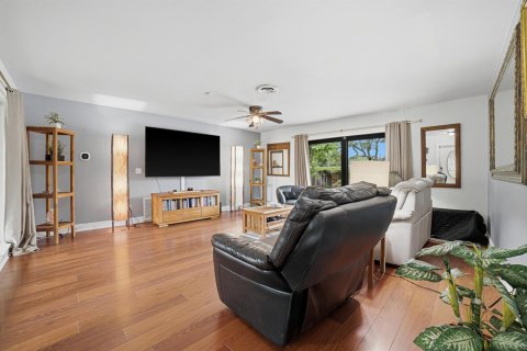 Casa en venta en Hollywood, Florida, 3 dormitorios, 160.16 m2 № 2382960 - foto 10
