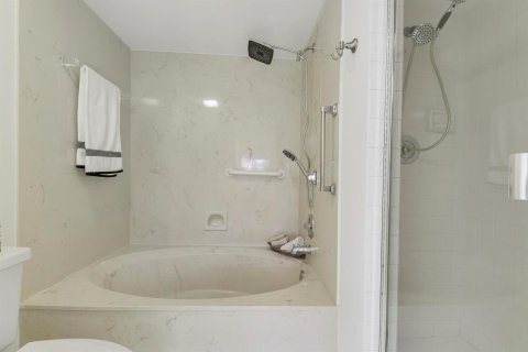 Купить кондоминиум в Делрей-Бич, Флорида 3 комнаты, 120.12м2, № 2182875 - фото 25
