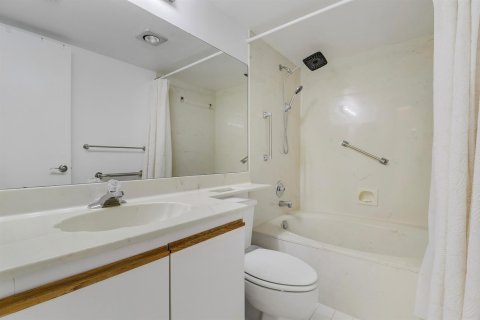 Купить кондоминиум в Делрей-Бич, Флорида 3 комнаты, 120.12м2, № 2182875 - фото 27