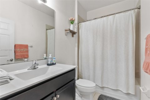 Купить виллу или дом в Хомстед, Флорида 3 спальни, 161.65м2, № 2052307 - фото 21