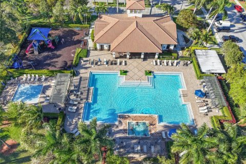 Купить виллу или дом в Хомстед, Флорида 3 спальни, 161.65м2, № 2052307 - фото 30