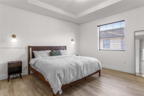 Купить виллу или дом в Хомстед, Флорида 3 спальни, 161.65м2, № 2052307 - фото 15