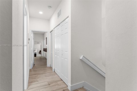 Купить виллу или дом в Хомстед, Флорида 3 спальни, 161.65м2, № 2052307 - фото 14