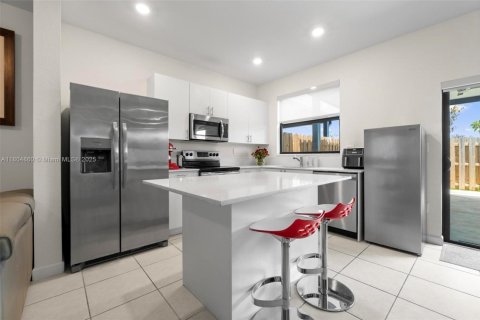 House in Homestead, Florida 3 bedrooms, 123.37 sq.m. № 1700993 - photo 11