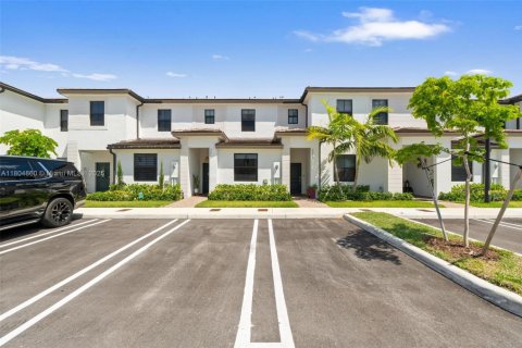 House in Homestead, Florida 3 bedrooms, 123.37 sq.m. № 1700993 - photo 1