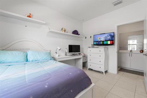 House in Homestead, Florida 3 bedrooms, 123.37 sq.m. № 1700993 - photo 5