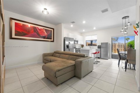 House in Homestead, Florida 3 bedrooms, 123.37 sq.m. № 1700993 - photo 7