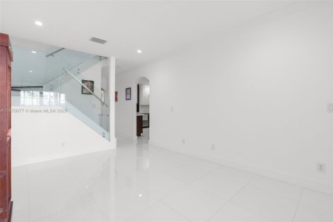 Adosado en venta en Coral Springs, Florida, 4 dormitorios, 200.85 m2 № 1897033 - foto 9