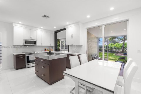 Adosado en venta en Coral Springs, Florida, 4 dormitorios, 200.85 m2 № 1897033 - foto 6