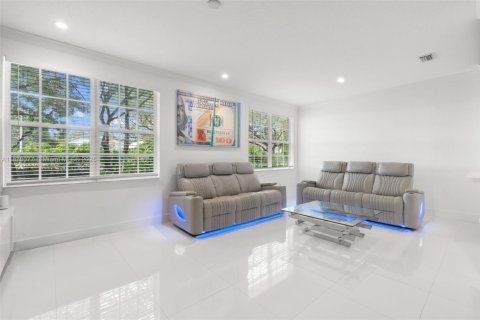 Adosado en venta en Coral Springs, Florida, 4 dormitorios, 200.85 m2 № 1897033 - foto 11