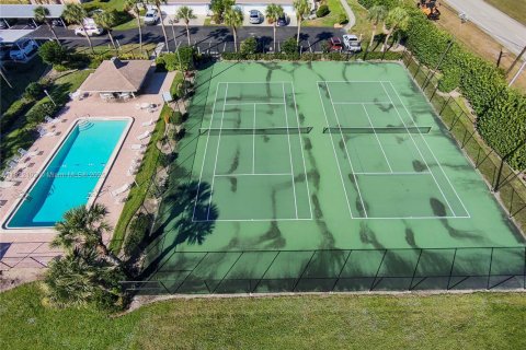 Copropriété à vendre à Naples, Floride: 2 chambres, 110.83 m2 № 2088502 - photo 2
