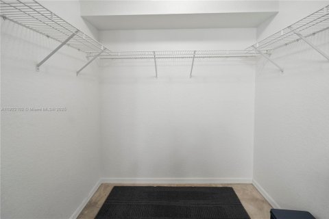 Copropriété à vendre à Naples, Floride: 2 chambres, 110.83 m2 № 2088502 - photo 18