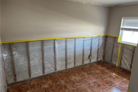 House in Tampa, Florida 3 bedrooms, 150.5 sq.m. № 1687804 - photo 9