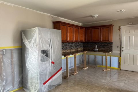 House in Tampa, Florida 3 bedrooms, 150.5 sq.m. № 1687804 - photo 5