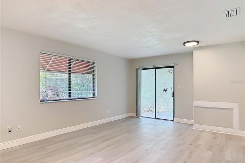 House in Daytona Beach, Florida 2 bedrooms, 85.47 sq.m. № 1689745 - photo 23