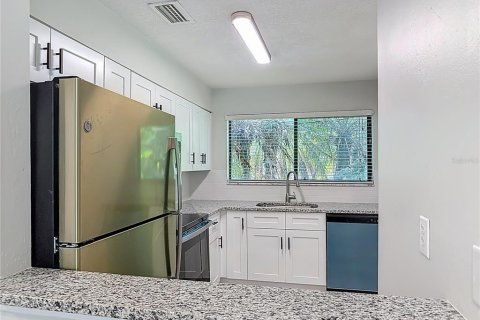 House in Daytona Beach, Florida 2 bedrooms, 85.47 sq.m. № 1689745 - photo 2