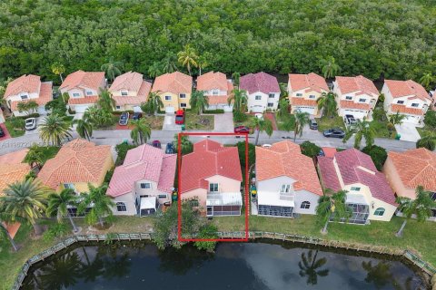 House in Dania Beach, Florida 3 bedrooms, 128.95 sq.m. № 2028772 - photo 28