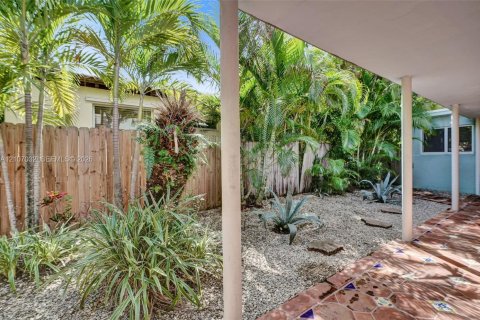 Immobilier commercial à vendre à Fort Lauderdale, Floride: 235.69 m2 № 2418235 - photo 23