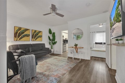 Immobilier commercial à vendre à Fort Lauderdale, Floride: 235.69 m2 № 2418235 - photo 18