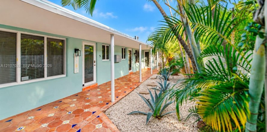 Immobilier commercial à Fort Lauderdale, Floride 235.69 m2 № 2418235
