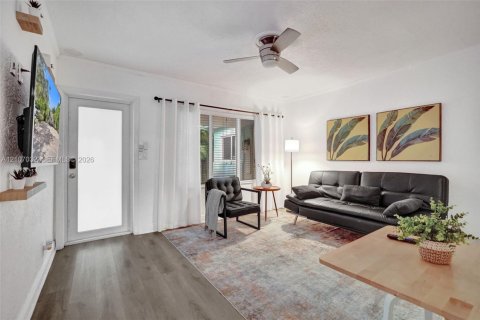 Immobilier commercial à vendre à Fort Lauderdale, Floride: 235.69 m2 № 2418235 - photo 4