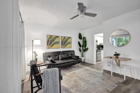 Immobilier commercial à vendre à Fort Lauderdale, Floride: 235.69 m2 № 2418235 - photo 17