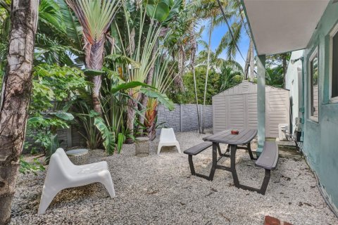 Immobilier commercial à vendre à Fort Lauderdale, Floride: 235.69 m2 № 2418235 - photo 19