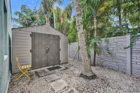 Immobilier commercial à vendre à Fort Lauderdale, Floride: 235.69 m2 № 2418235 - photo 22