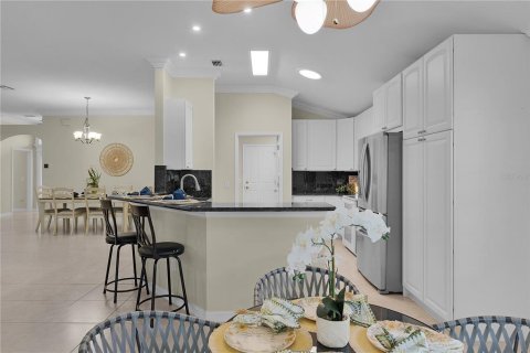Casa en venta en The Villages, Florida, 3 dormitorios, 239.5 m2 № 1819223 - foto 27