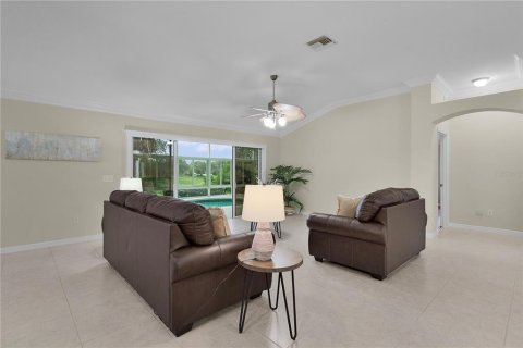 Casa en venta en The Villages, Florida, 3 dormitorios, 239.5 m2 № 1819223 - foto 18