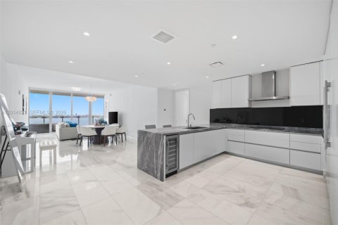 Copropriété à vendre à Miami, Floride: 2 chambres, 160.91 m2 № 2185867 - photo 7