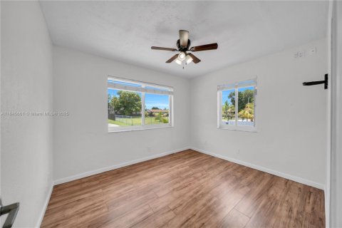 Casa en venta en Miramar, Florida, 4 dormitorios, 92.9 m2 № 1849011 - foto 12