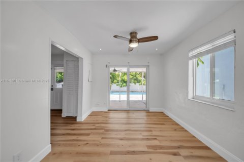 Casa en venta en Miramar, Florida, 4 dormitorios, 92.9 m2 № 1849011 - foto 5