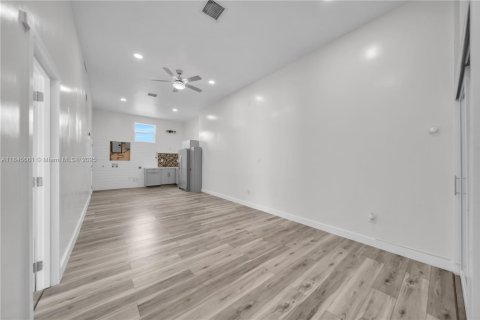 Casa en venta en Miramar, Florida, 4 dormitorios, 92.9 m2 № 1849011 - foto 16