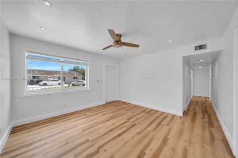 Casa en venta en Miramar, Florida, 4 dormitorios, 92.9 m2 № 1849011 - foto 9